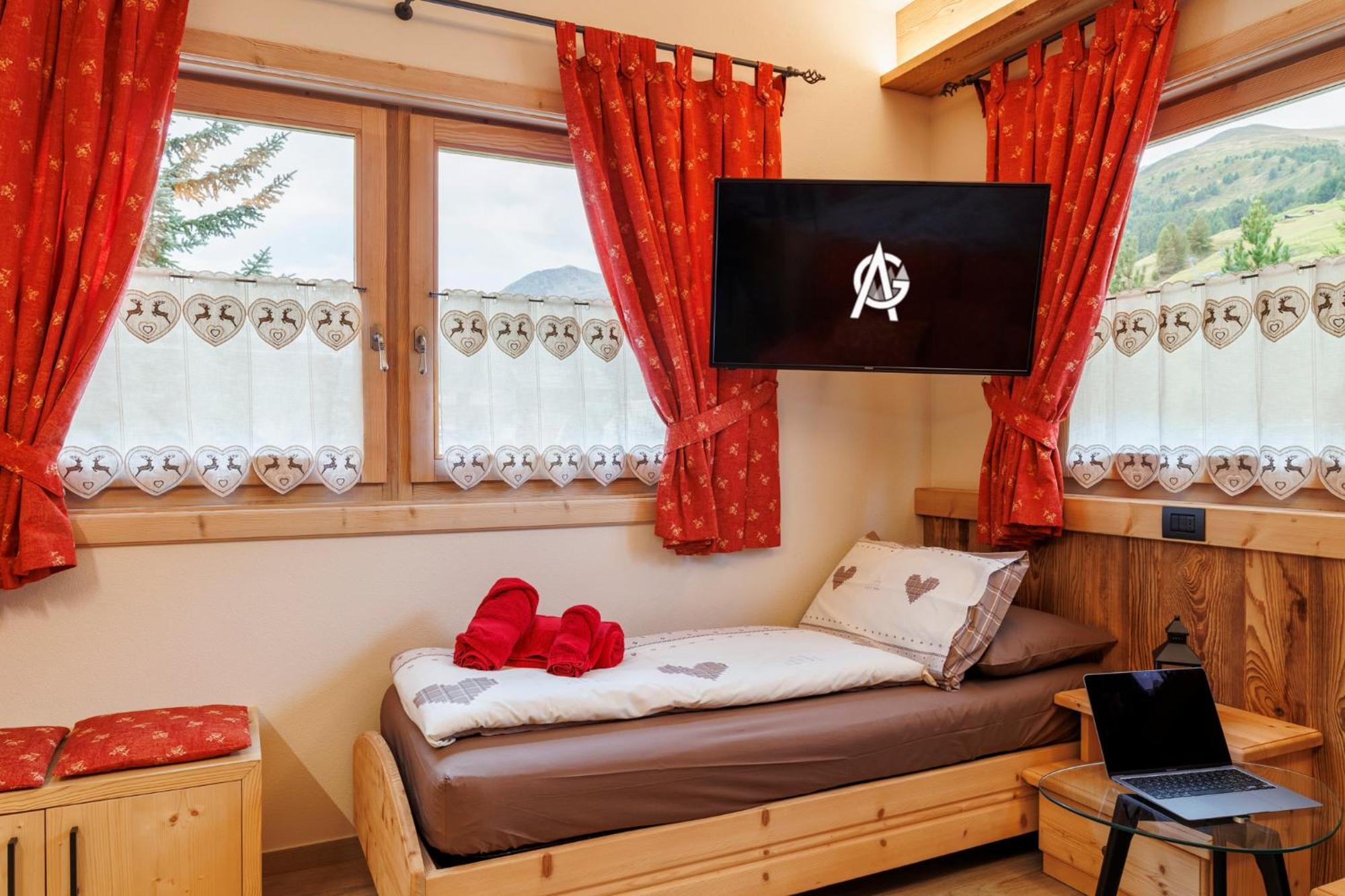 Ag Apartments Livigno Centro Rum bild