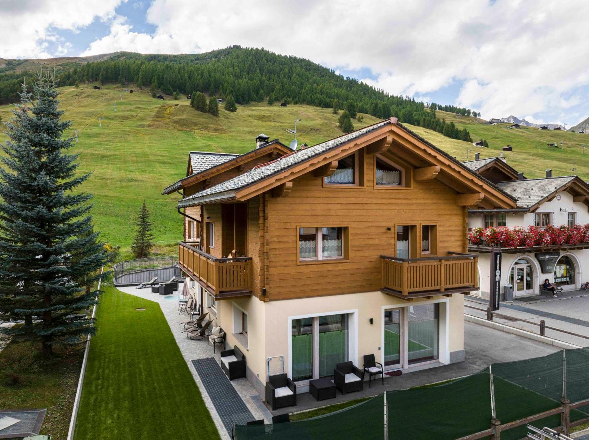 Ag Apartments Livigno Centro Exteriör bild